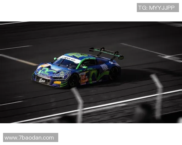 西甲推出2526赛季冬季用球设计灵感源自赛车运动的速度与激情