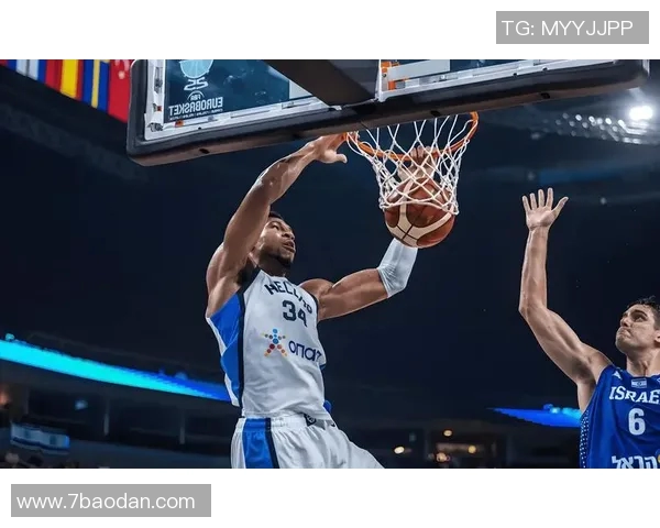 字母哥新冠康复后重返雄鹿训练营开展无对抗训练备战新赛季 字母哥新冠康复后重返雄鹿训练营开展无对抗训练备战新赛季