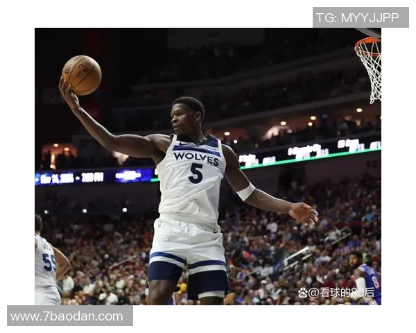 爱德华兹全场狂砍40分9篮板三分命中率高达43却遭遇失利拼尽全力仍难救主