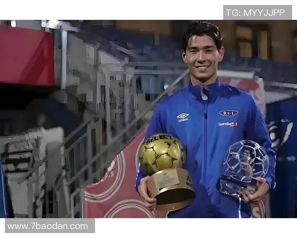 山东泰山半场落后云南玉昆侯永永头球破门克雷桑李源一错失良机