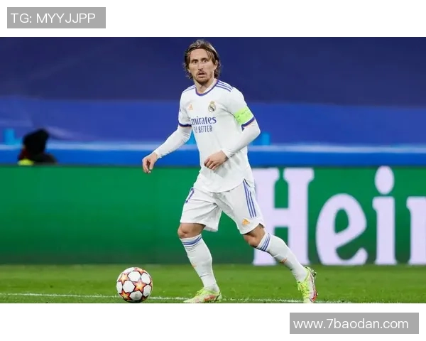 莫德里奇全场表现不佳射门与关键传球均未得分被对手频繁突破评分仅为68