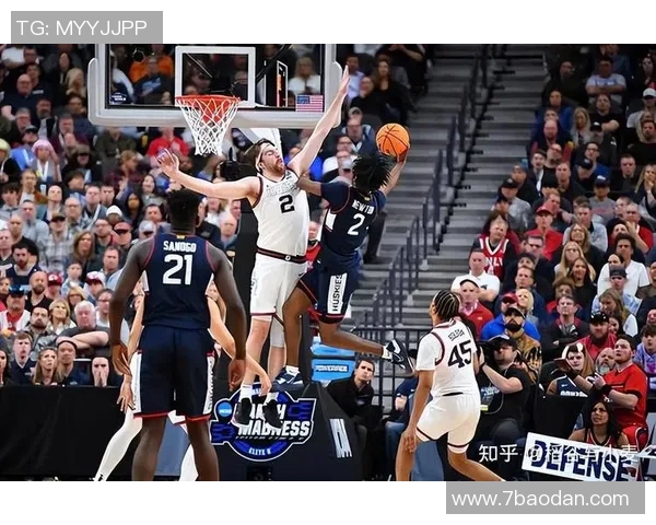 NCAA赛场奇迹时刻加长三分绝杀状元热门下半场狂砍22分7板5助