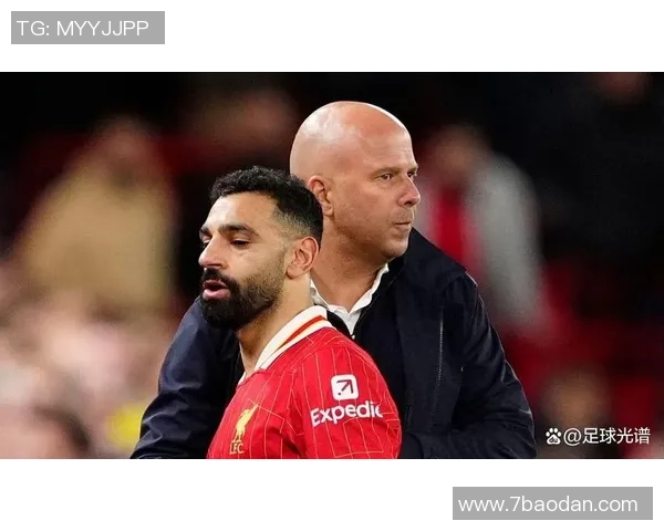 尼科尔建议斯洛特考虑让萨拉赫替补以提升其表现和状态