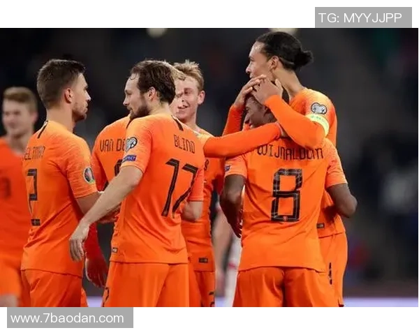 范迪克在社交媒体发声激励球队团结奋进共同追求胜利