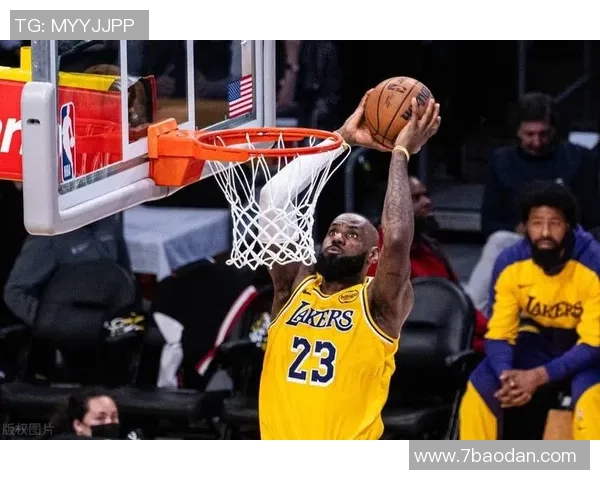 勒布朗带领湖人逆袭费城勇士终结连胜势头再创辉煌 勒布朗带领湖人逆袭费城勇士终结连胜势头再创辉煌